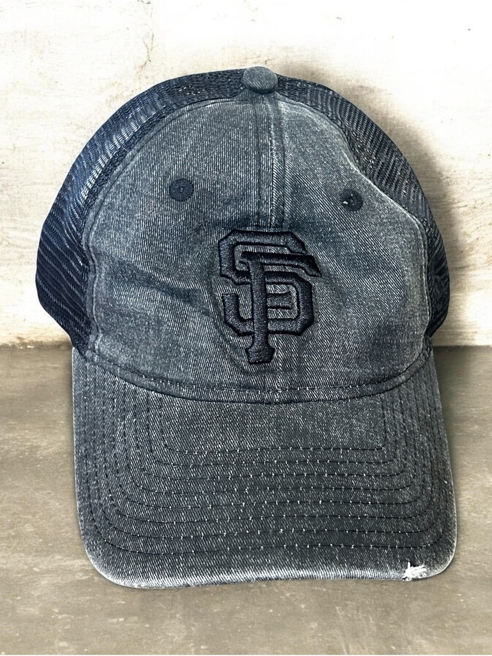 🌸New Era San Francisco Giants Faded Black Mesh Back Hat